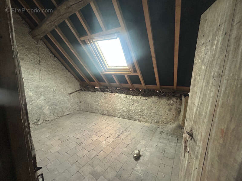 Maison à ROGNY-LES-SEPT-ECLUSES