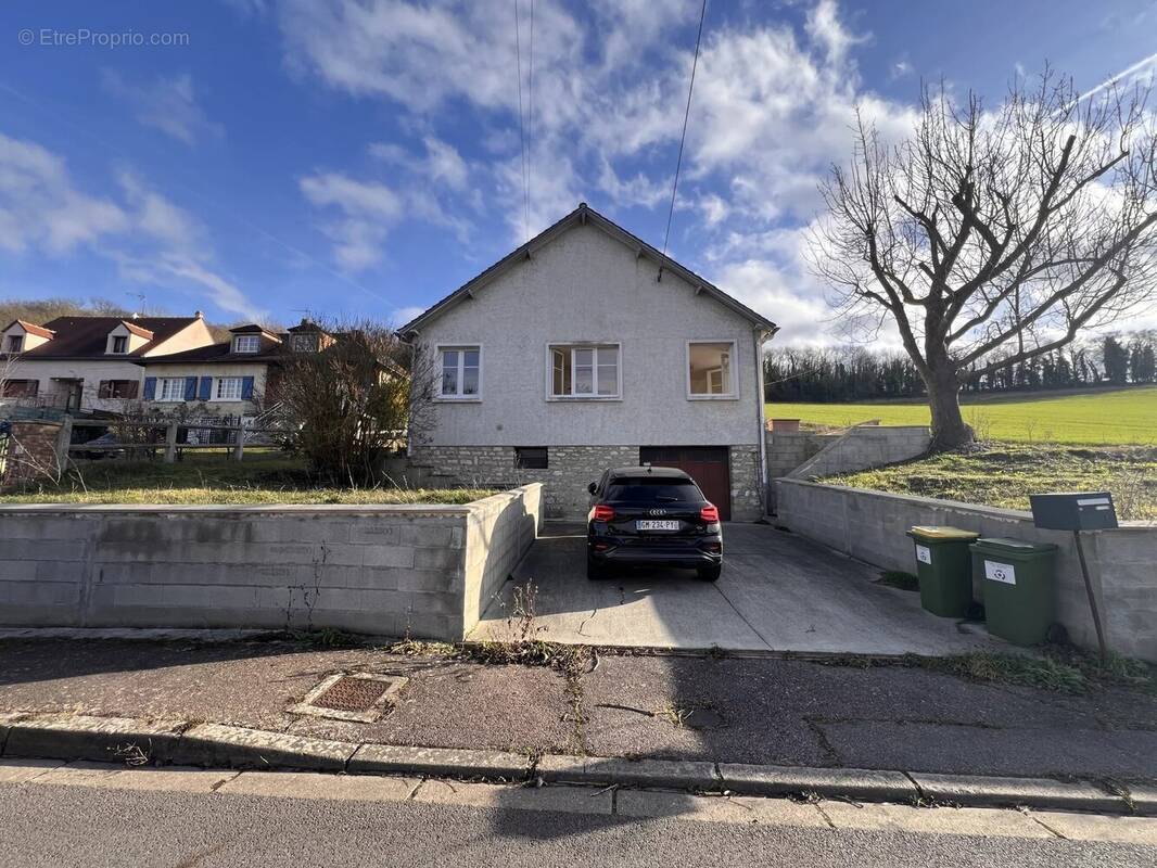 Maison à AUFFREVILLE-BRASSEUIL