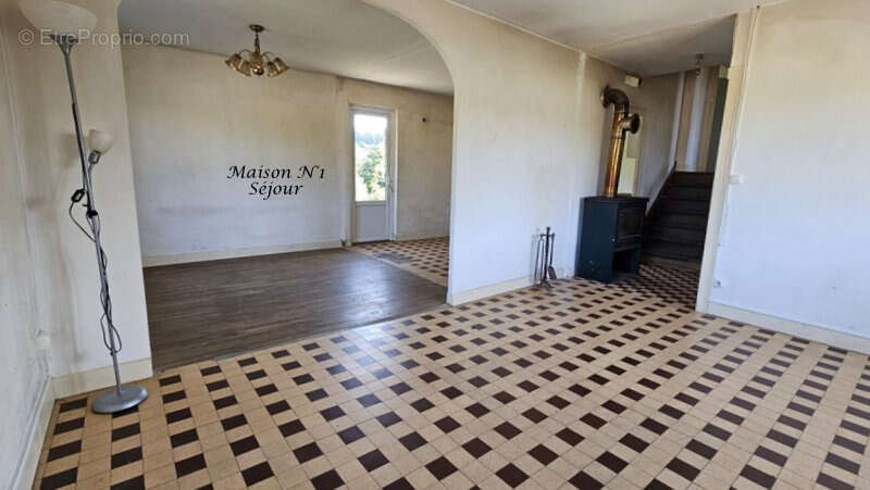 Ensemble immobilier de rapport – 3 logements et 2 hangars sur plus de 5 000 m²LA PELLERINE (49) - photo 8