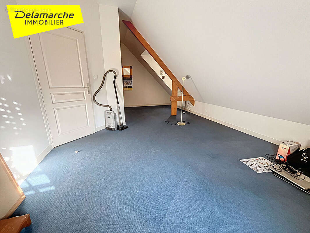 Maison à LE VAL-SAINT-PERE