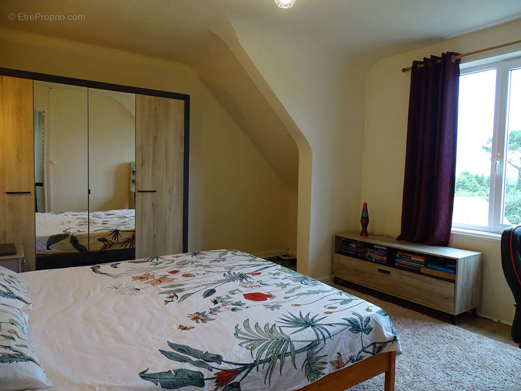 Maison à CARHAIX-PLOUGUER