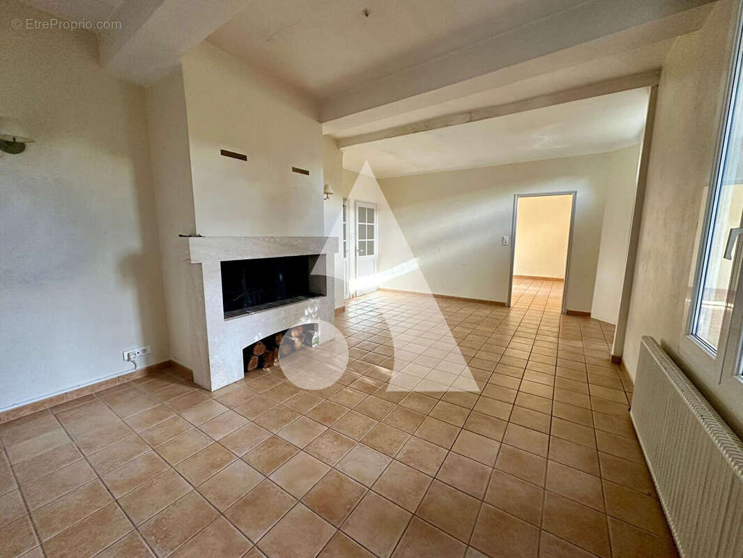 Maison à JONQUIERES