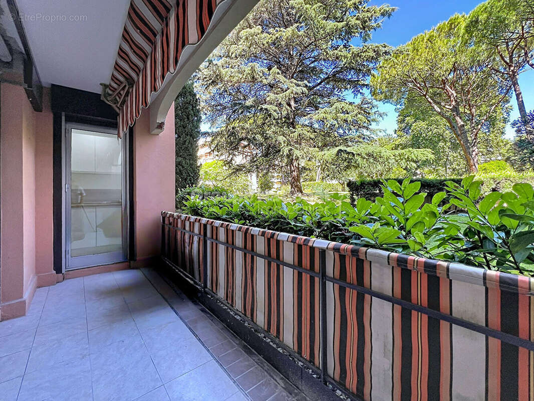 Appartement à MANDELIEU-LA-NAPOULE