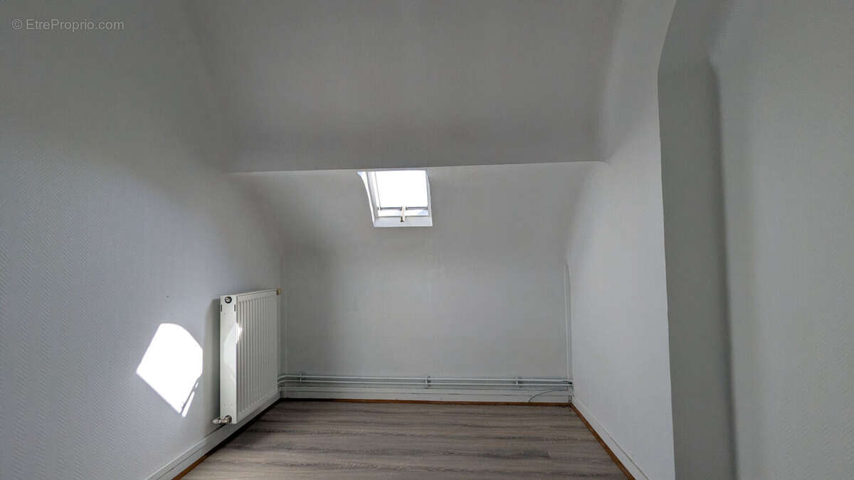 Maison à MONTEBOURG