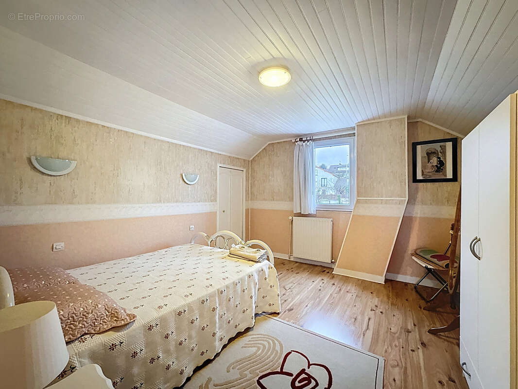 Maison à SAVIGNY-SUR-ORGE