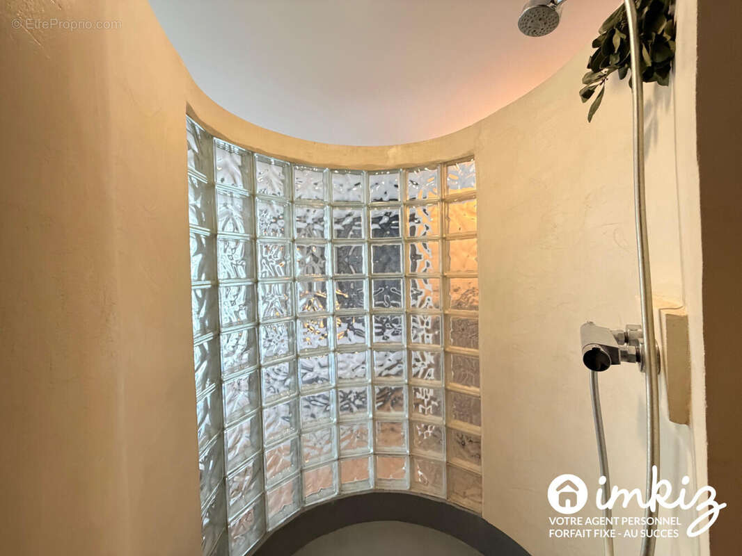 Appartement à MARSEILLE-7E
