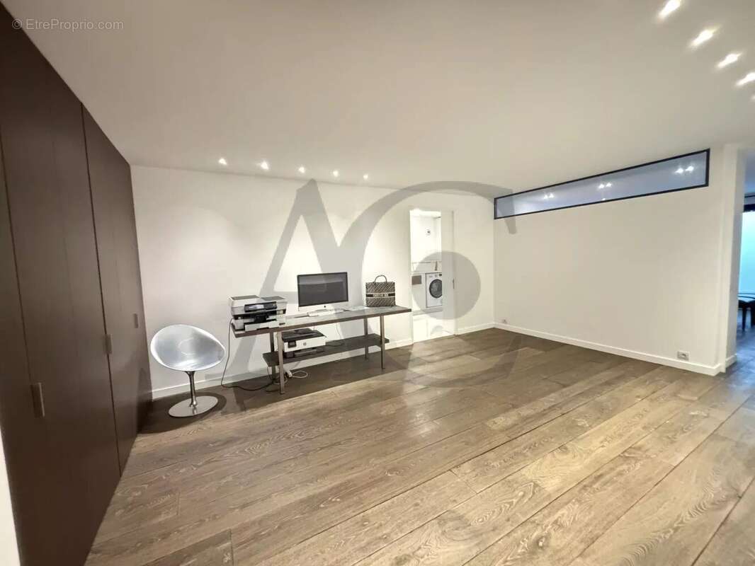 Maison à VILLENEUVE-LOUBET