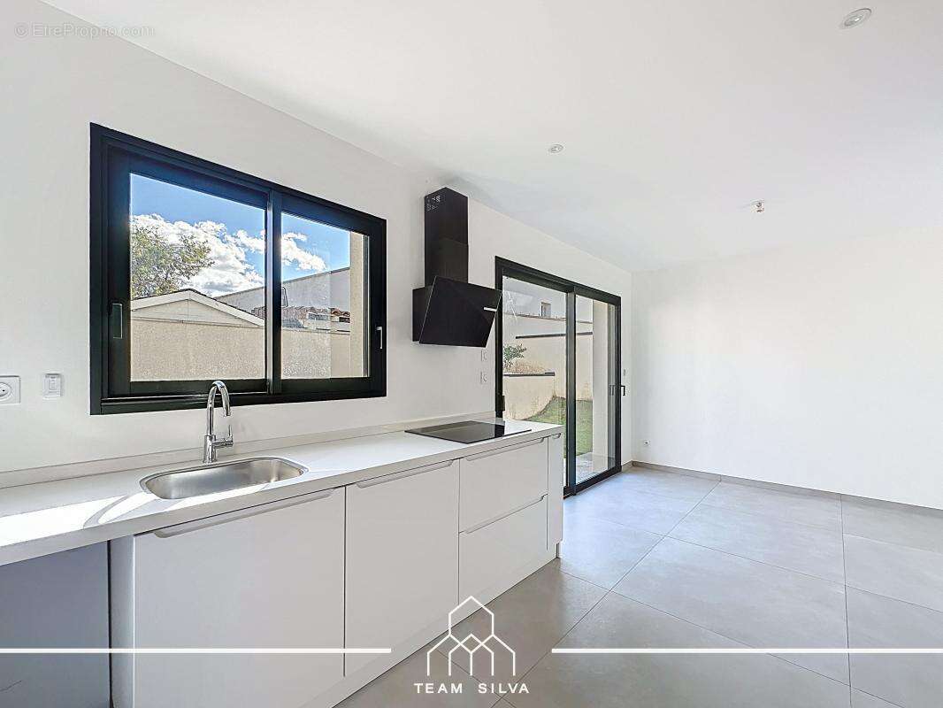 Maison à SAINT-ROMAIN-EN-GAL