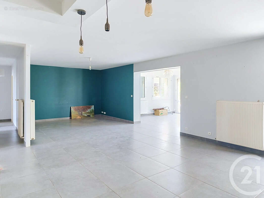 Maison 180 m² à Arces-Dilo  - photo 4
