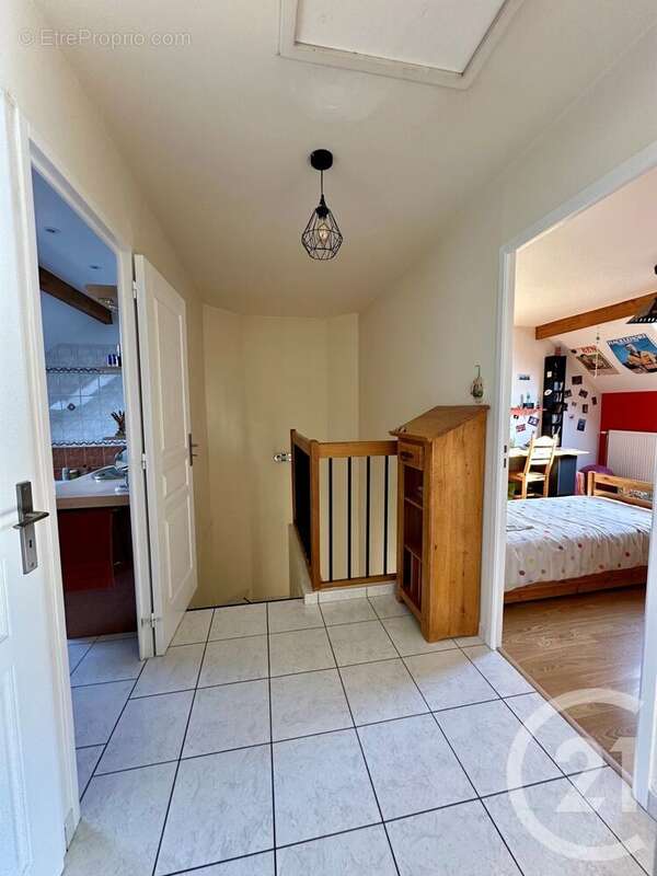 Maison à MONTEVRAIN