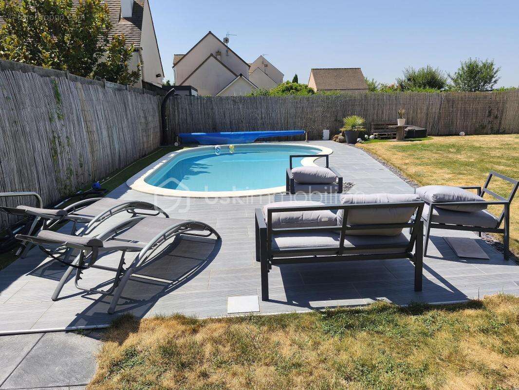 Maison de 210m2 avec piscine - photo 15