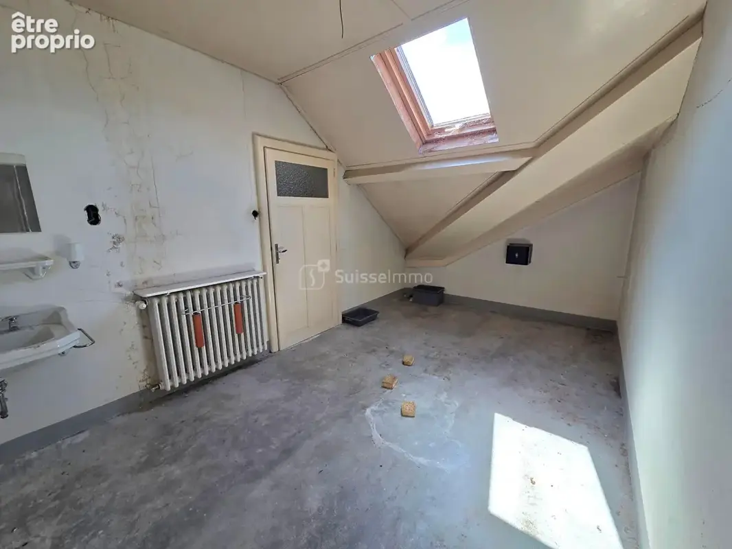 Appartement / plateau  t5 110 m² 89000 euros - photo 5