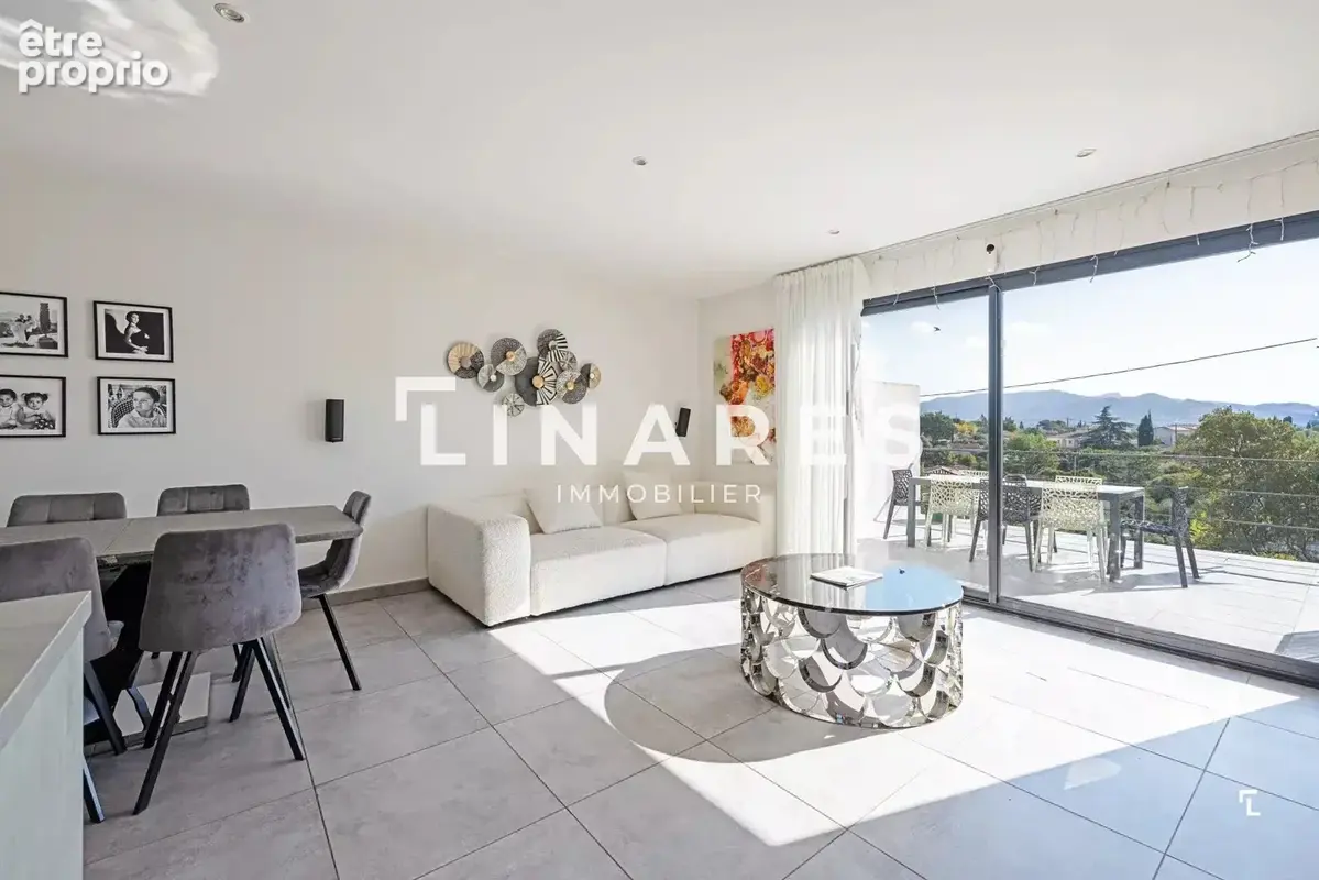 L'ORIGINALE - Maison T3/4 de 90m²  - Véranda de 15m² -  Piscine - Stationnements - Parcelle 528m² - 13013 Saint Mitre - photo 3