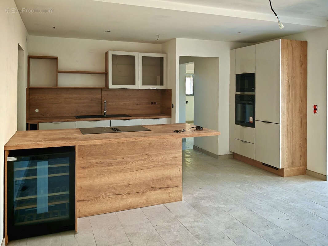 Appartement à ROQUEBRUNE-SUR-ARGENS