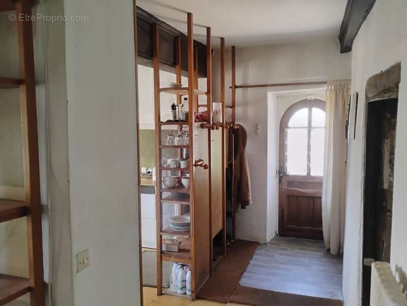 Coup de cœur : Charme, authenticité et potentiel  Maison mitoyenne 5 pièces SAINT PIERRE LE VIEUX (71) - photo 14