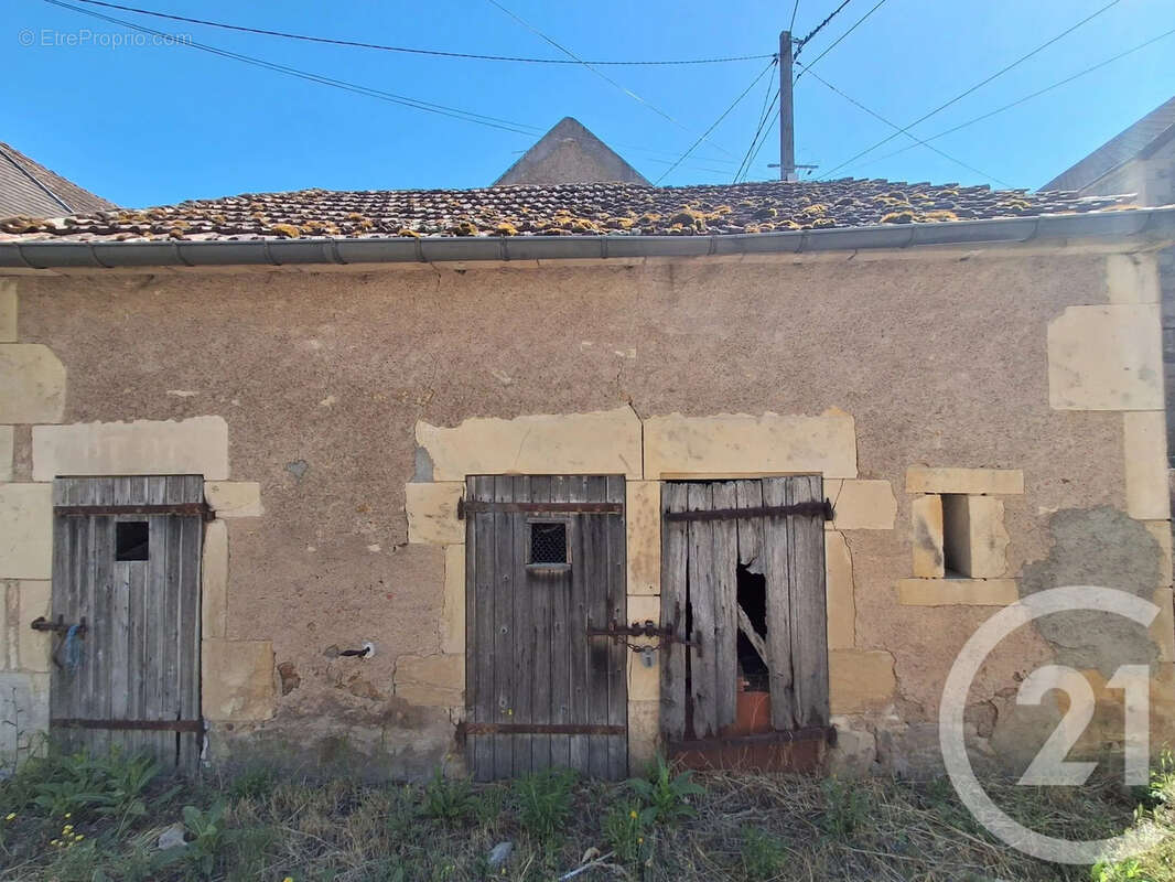 Maison à FLEZ-CUZY