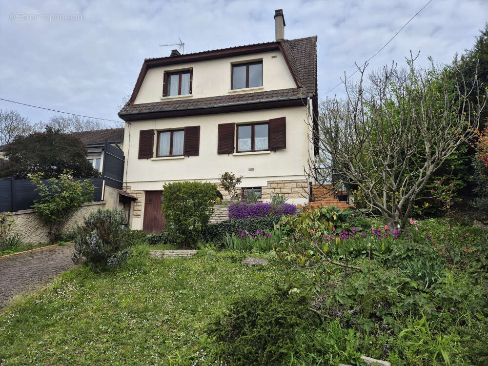 Maison à TREMBLAY-EN-FRANCE