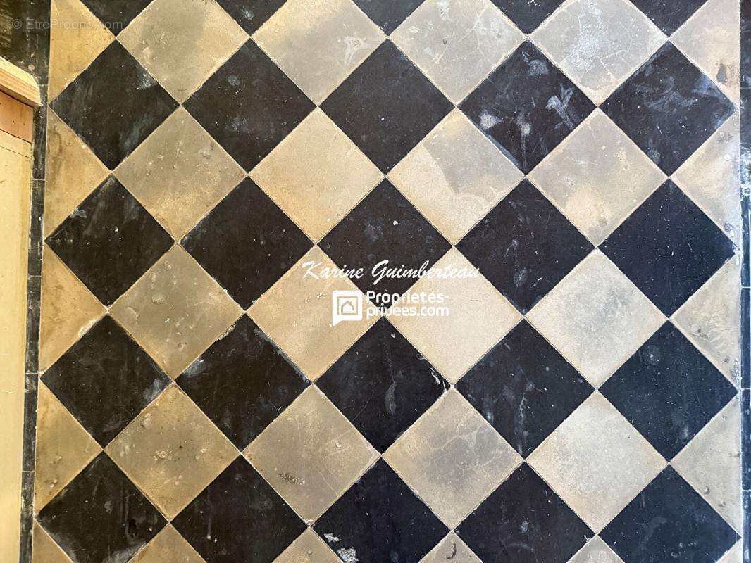 Maison à SAINT-EMILION