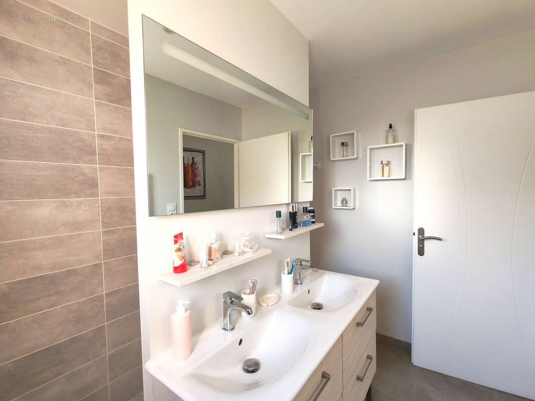 Maison à VILLENEUVE-DE-LA-RAHO