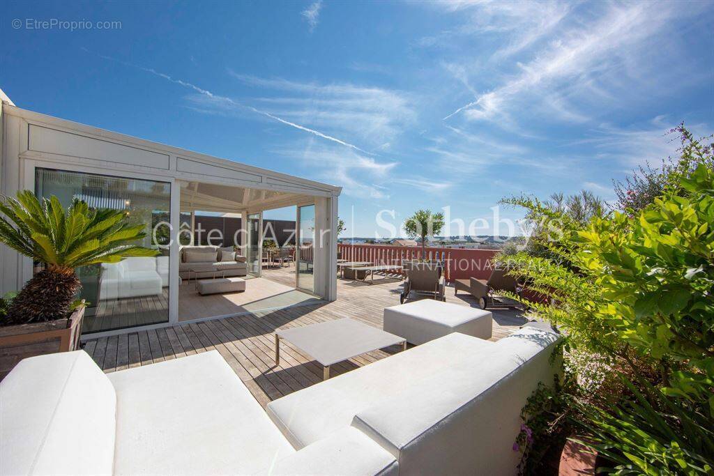 Appartement à CANNES