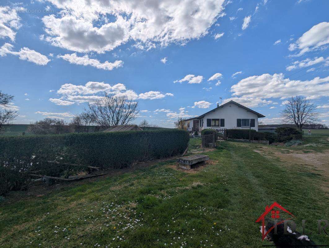 Maison à AUTREY-LES-GRAY