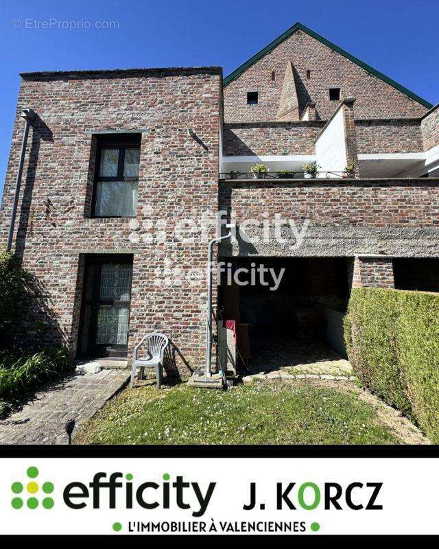 Appartement à FAMARS