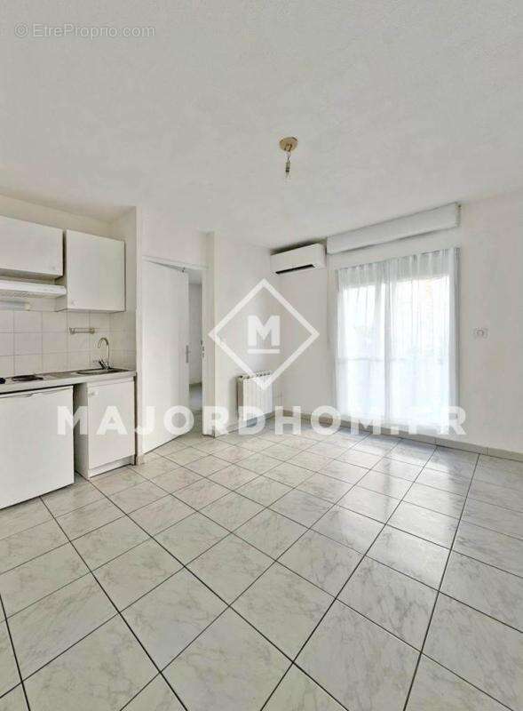 Appartement à MARSEILLE-5E