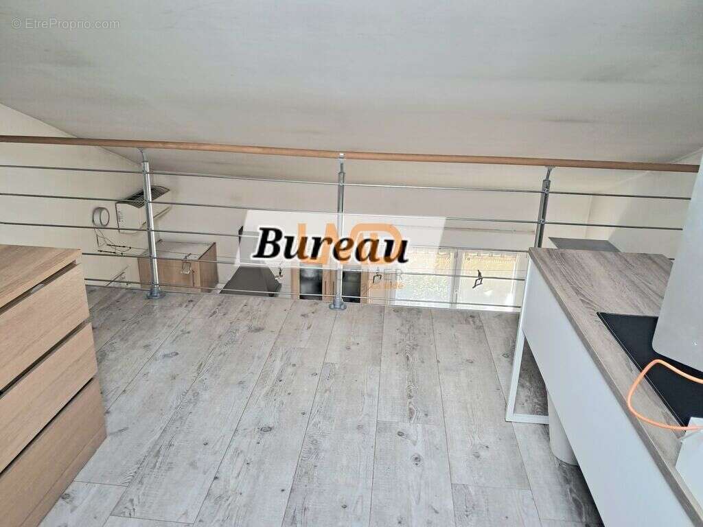 Maison à VEZENOBRES