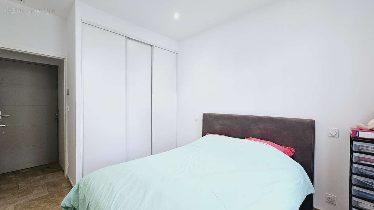 Appartement à SAINT-CYR-SUR-MER