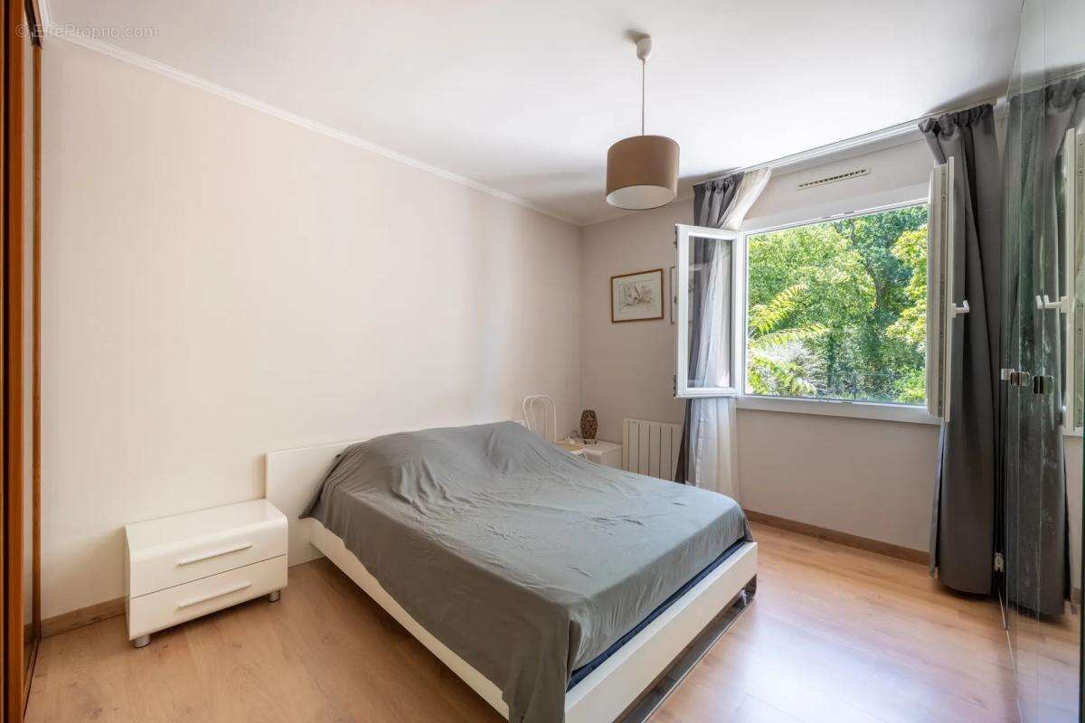 Maison de 131m2 habitables avec 4 chambres, sous-sol, sur 1000m2 - photo 12