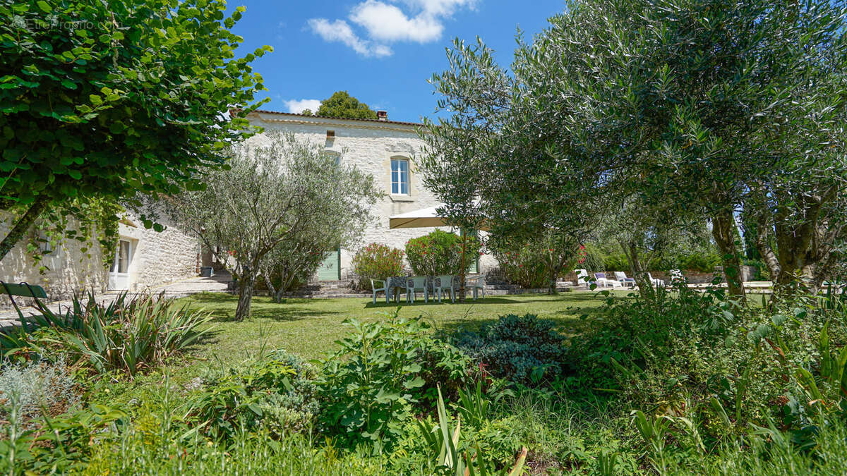 Maison à MONTCUQ
