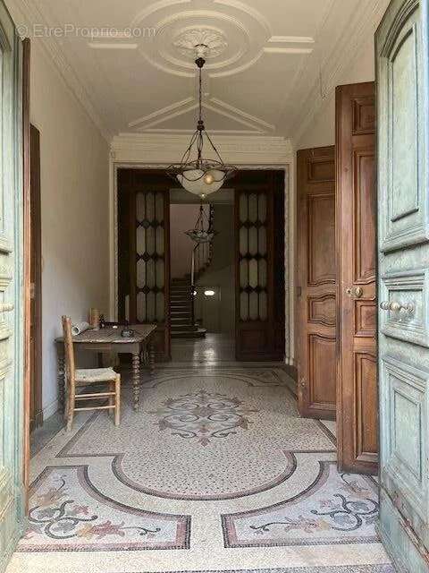 Maison à REMOULINS