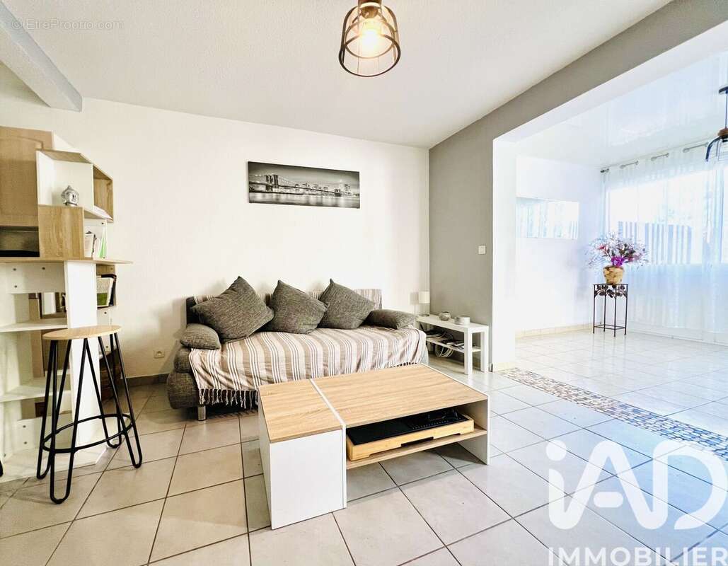Appartement 63 m² à Fleury  - photo 4