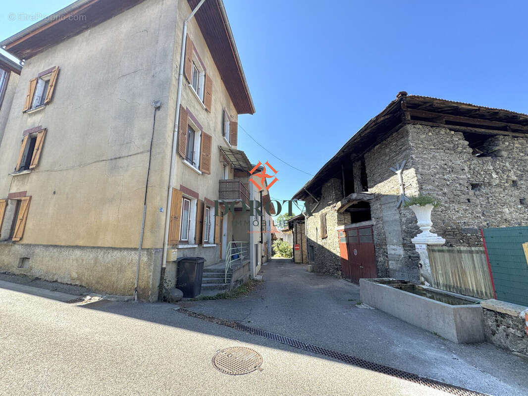 Maison 120 m² à Pontcharra  - photo 4