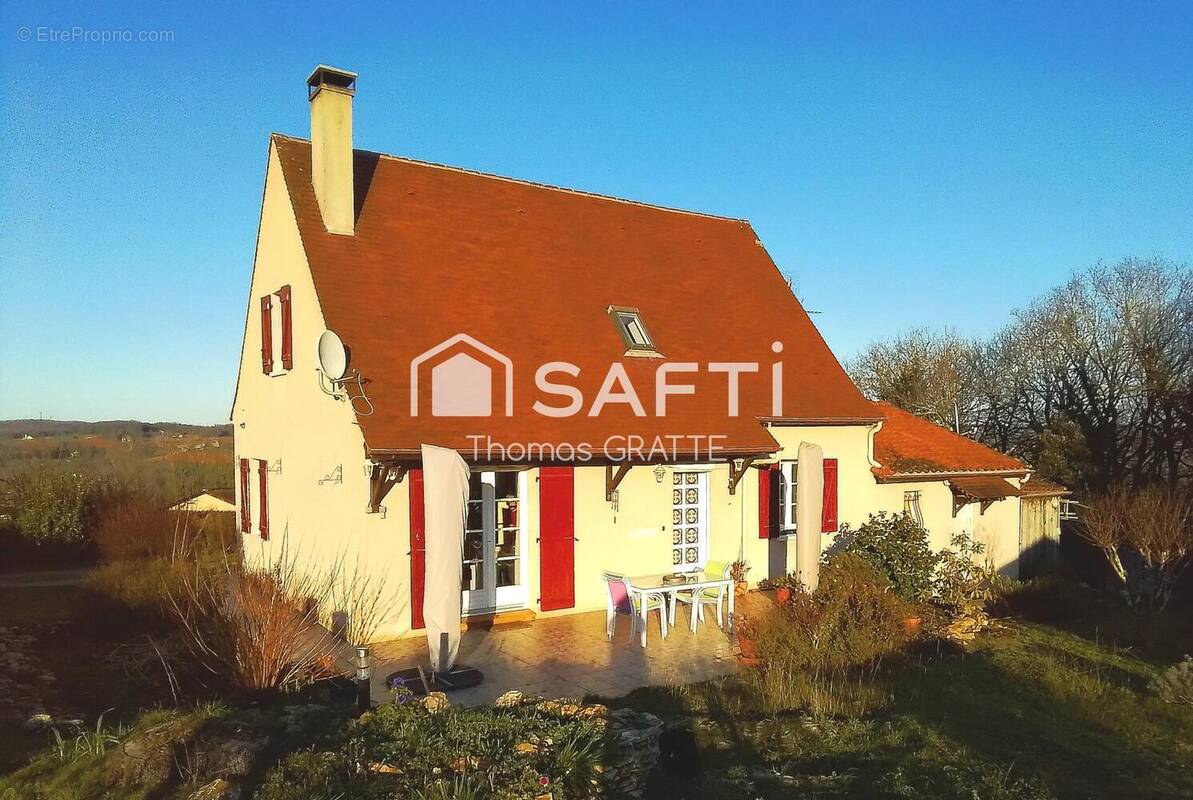 Photo 1 - Maison à SALIGNAC-EYVIGUES