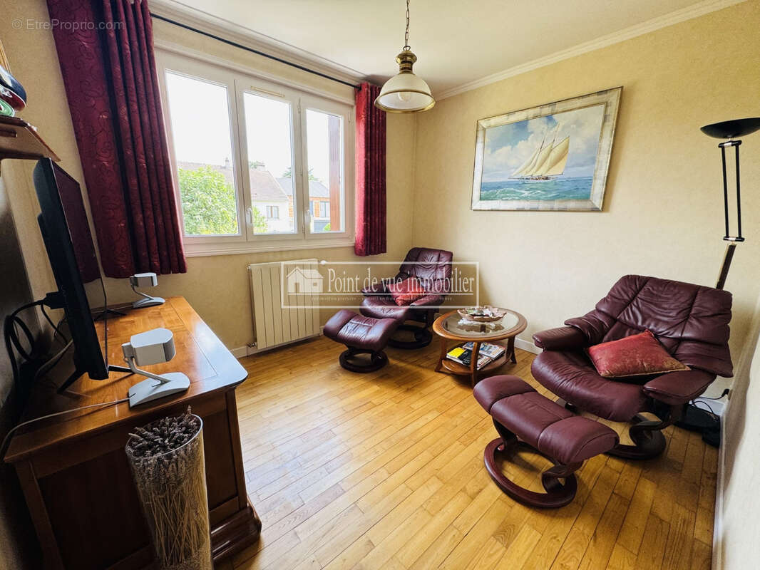 Maison à SAVIGNY-SUR-ORGE