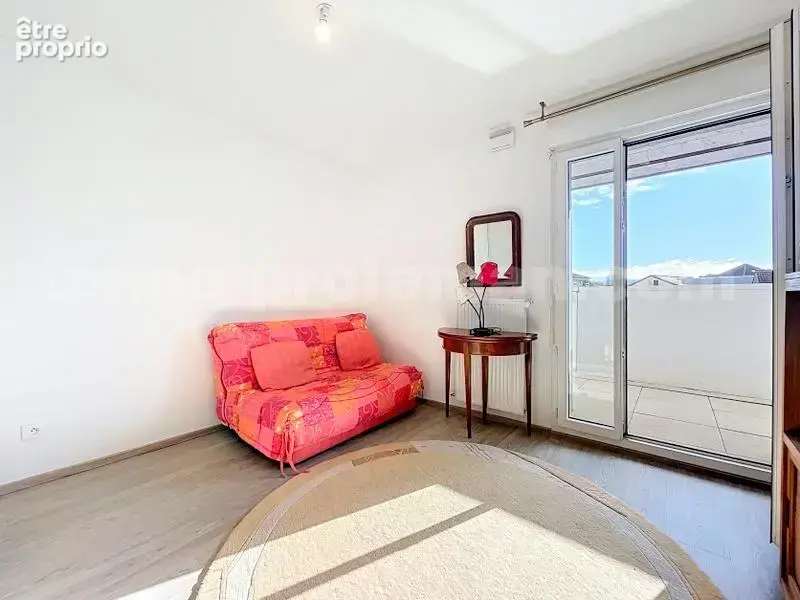 Appartement_T4_Ville_la_grand_Genève_Ceva_tram_Suisse__attique_famille_séjour_salle_a_manger_salon_cuisine_ouverte_chambre_salle_de_bain_terrasse_