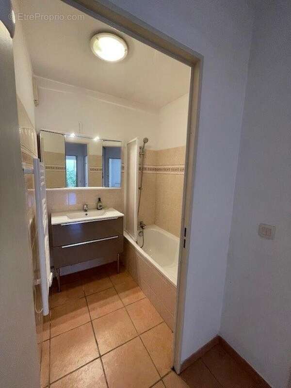 Photo 6 - Appartement à MARSEILLE-13E