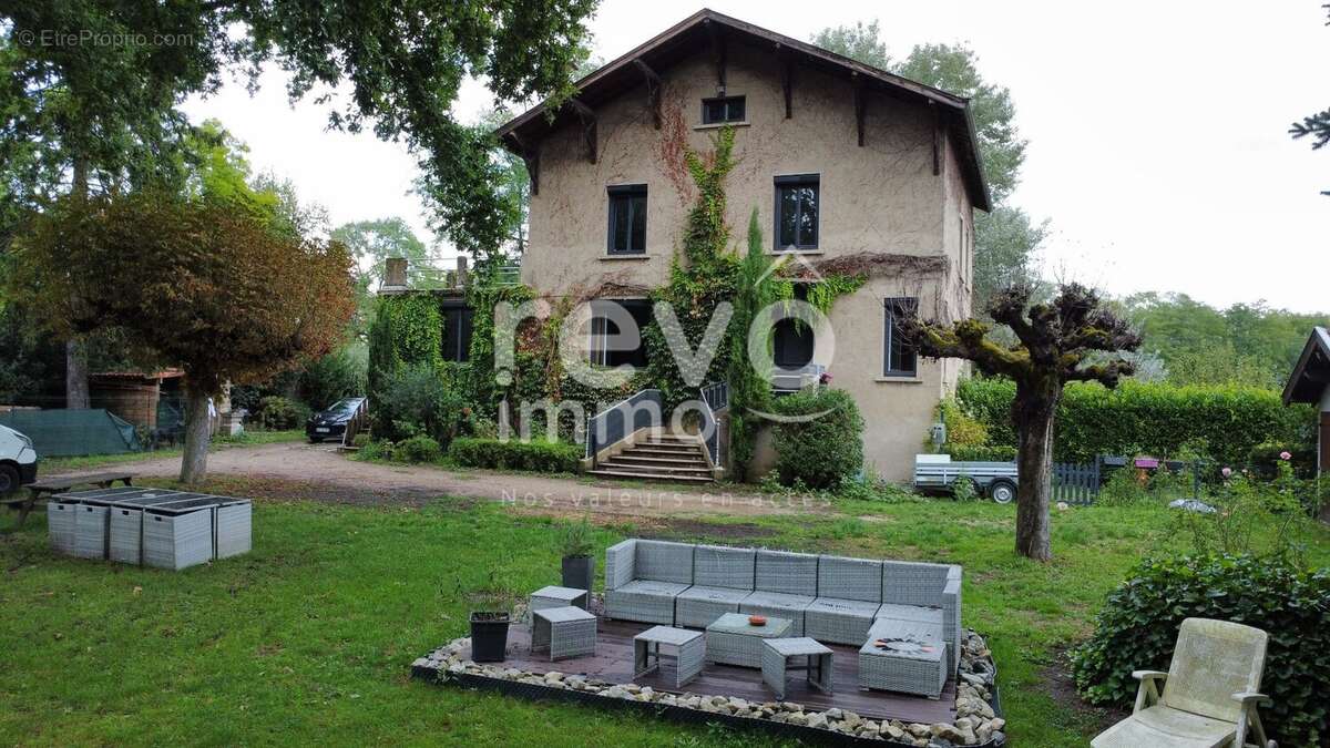 Maison à SAINT-DIDIER-SUR-CHALARONNE