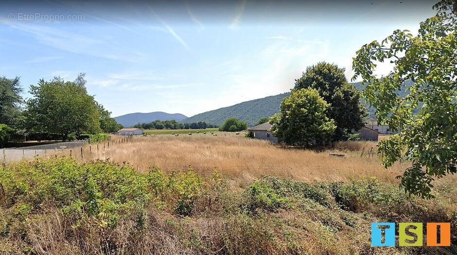 Terrain à HUOS