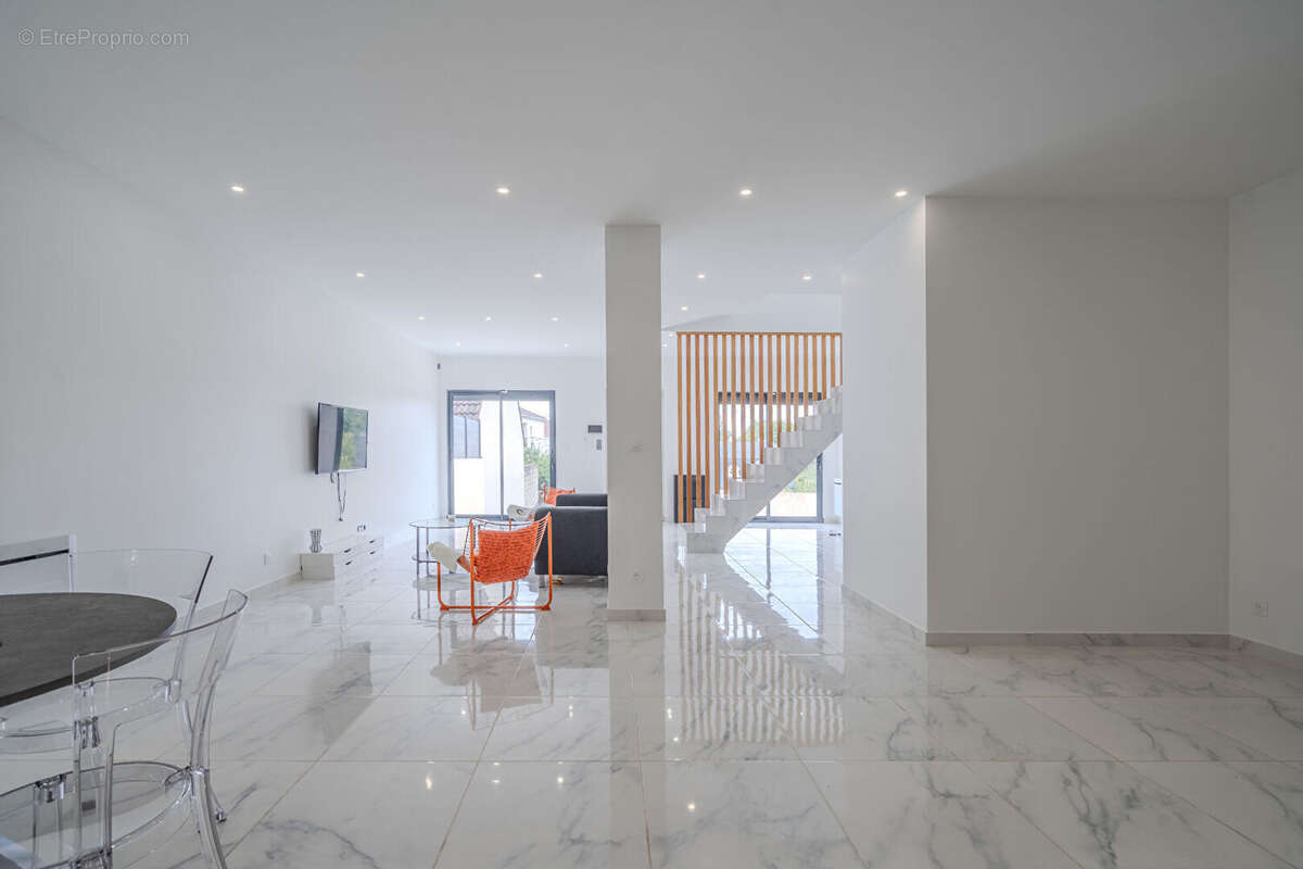 Maison à NOISY-LE-GRAND