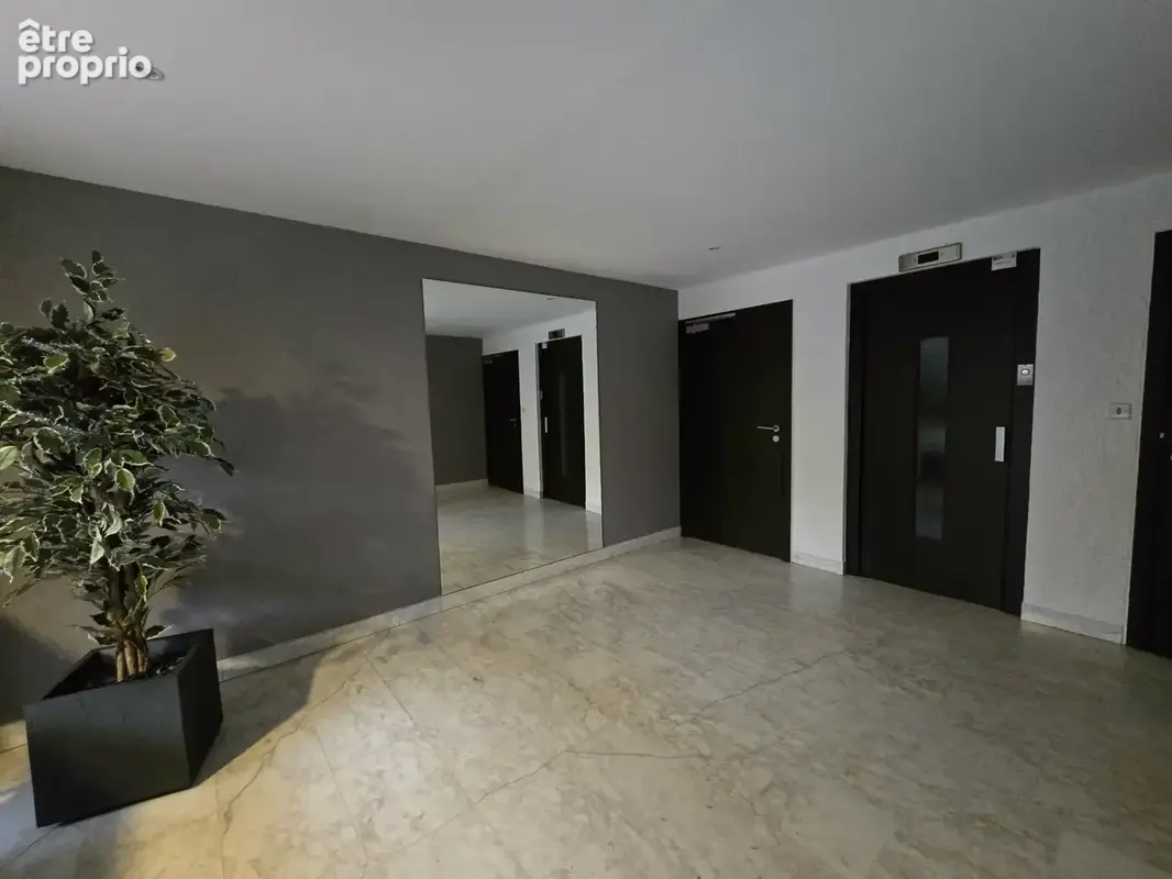 Appartement 6 pièces 156 m² à vendre à Metz (57070) - photo 2