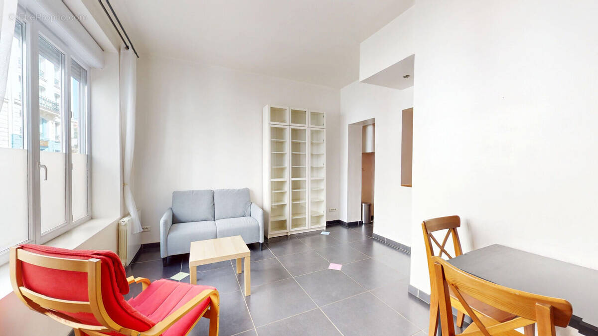 Appartement à PARIS-14E