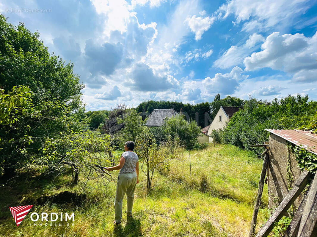 Maison à VILLENEUVE-LES-GENETS
