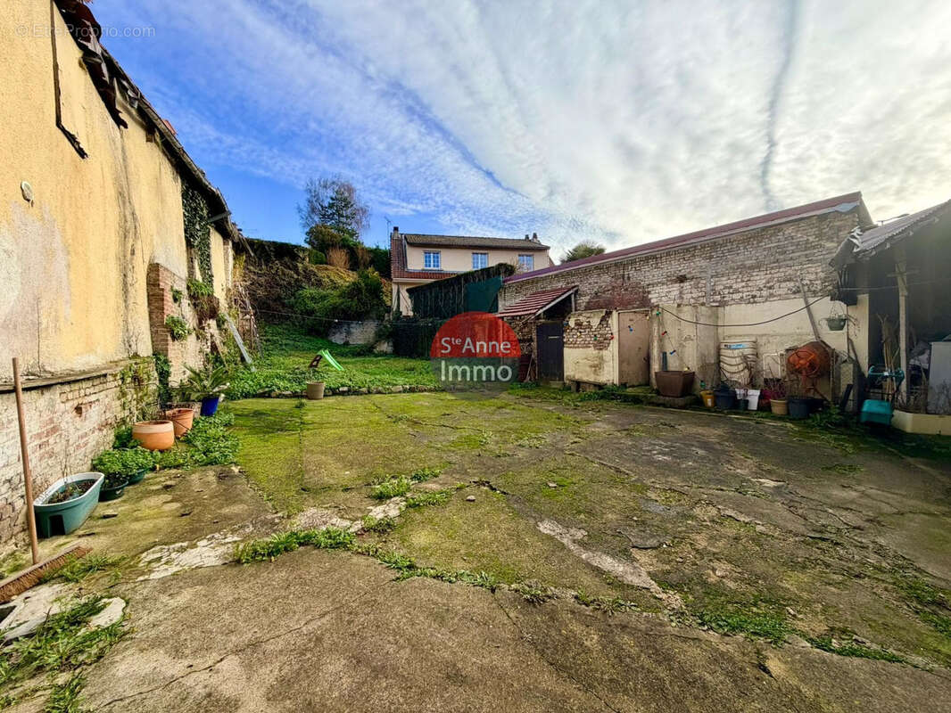 Maison à VERS-SUR-SELLES