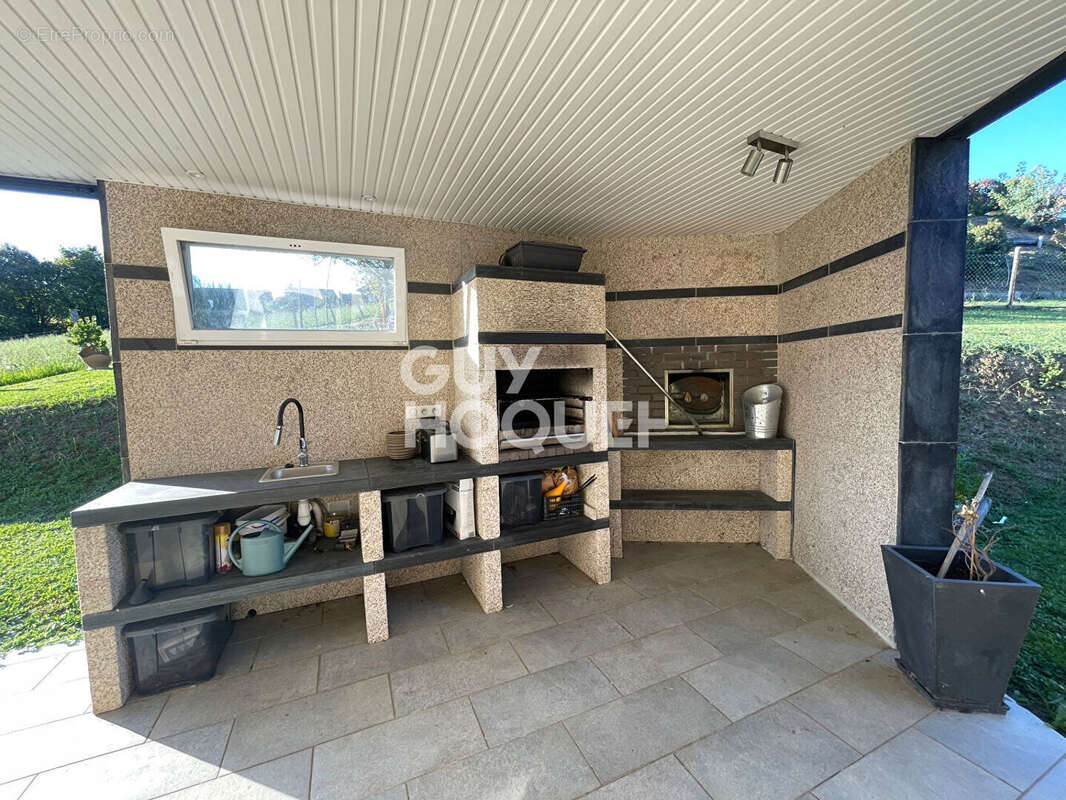 Maison à VIELLENAVE-D&#039;ARTHEZ