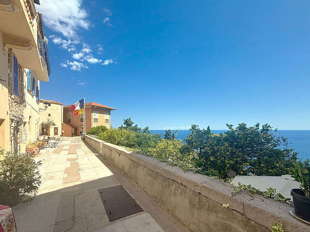 Appartement à ROQUEBRUNE-CAP-MARTIN