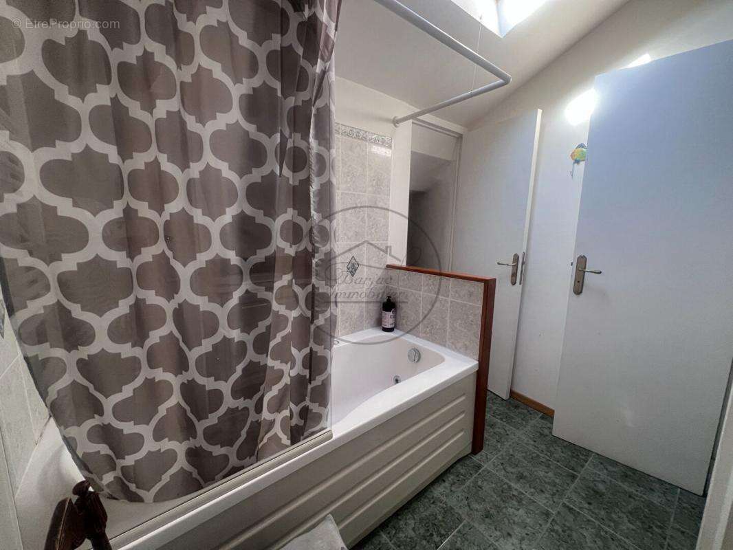 Propriété de caractère en pierres avec prestations haut de gamme, piscine et vue dégagée ? Village tous commerces - photo 9