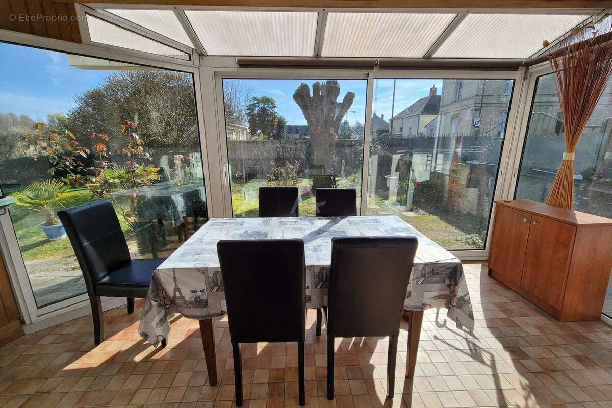 Maison à LONGUE-JUMELLES