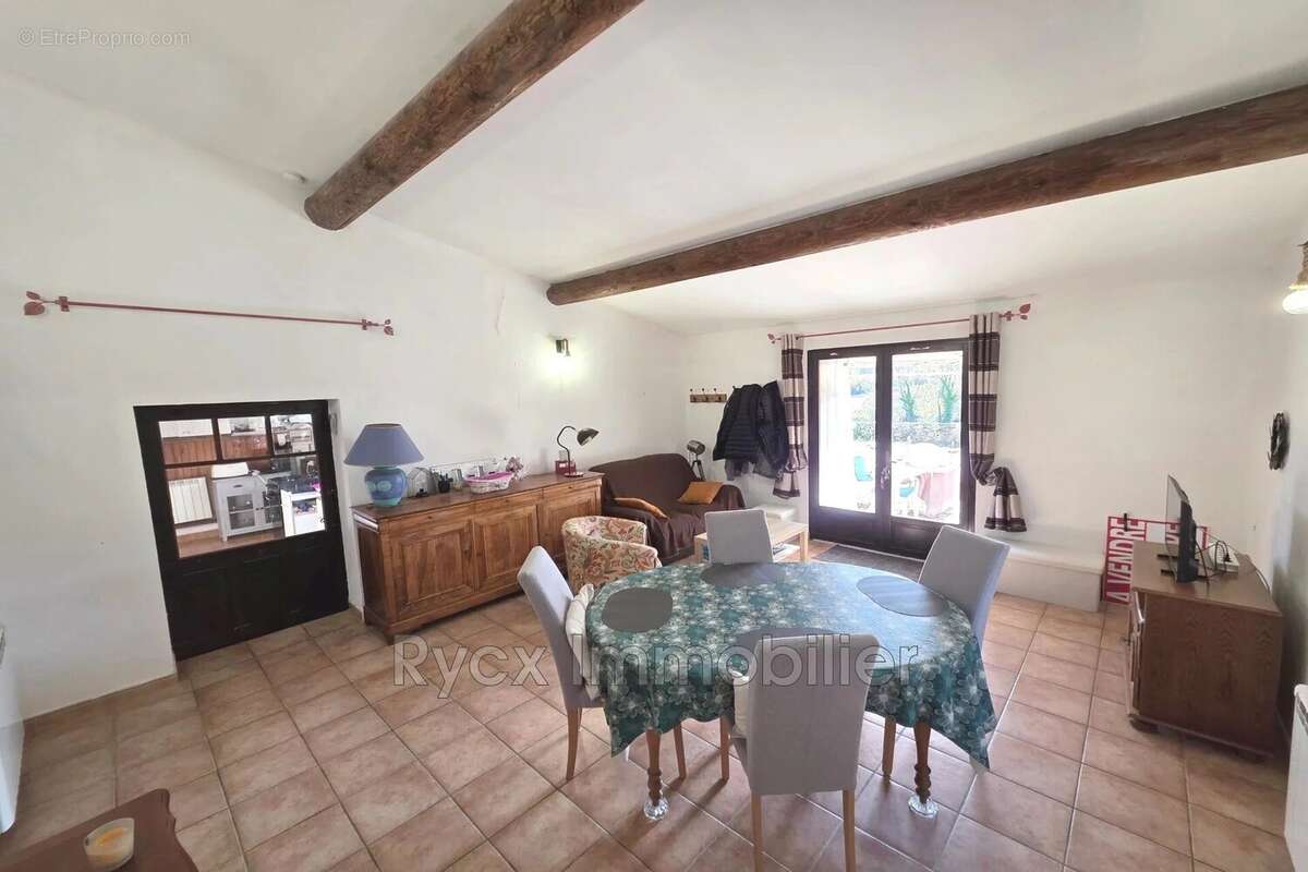 Maison 95 m² à Saignon  - photo 7